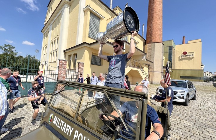Na Slovensko tento rok nezavíta. Takto Stanley Cup oslavovali v Plzni